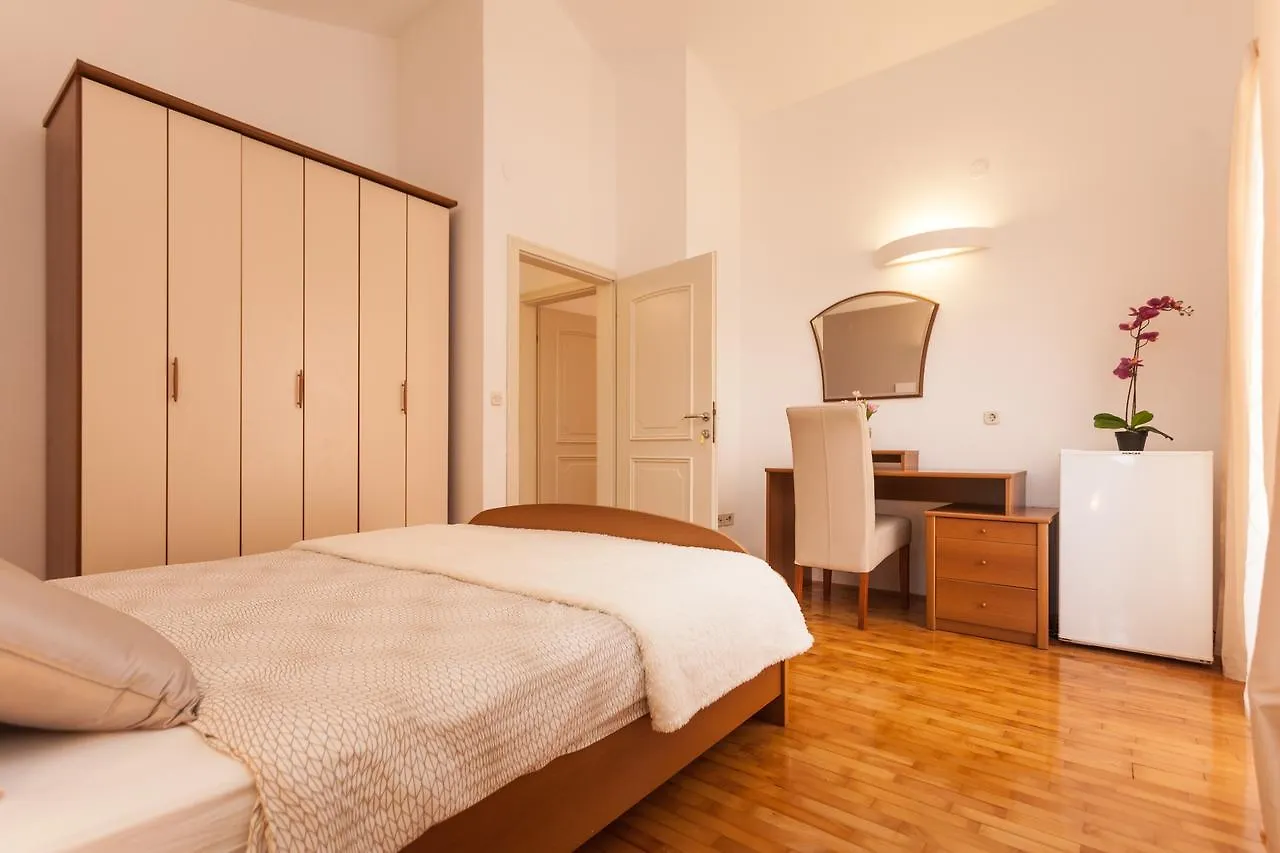Apartments Alice Rovinj 0*,