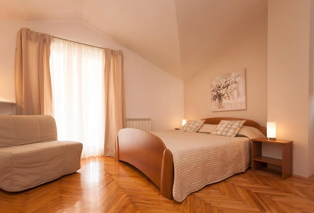 Apartments Alice Rovinj 0*,