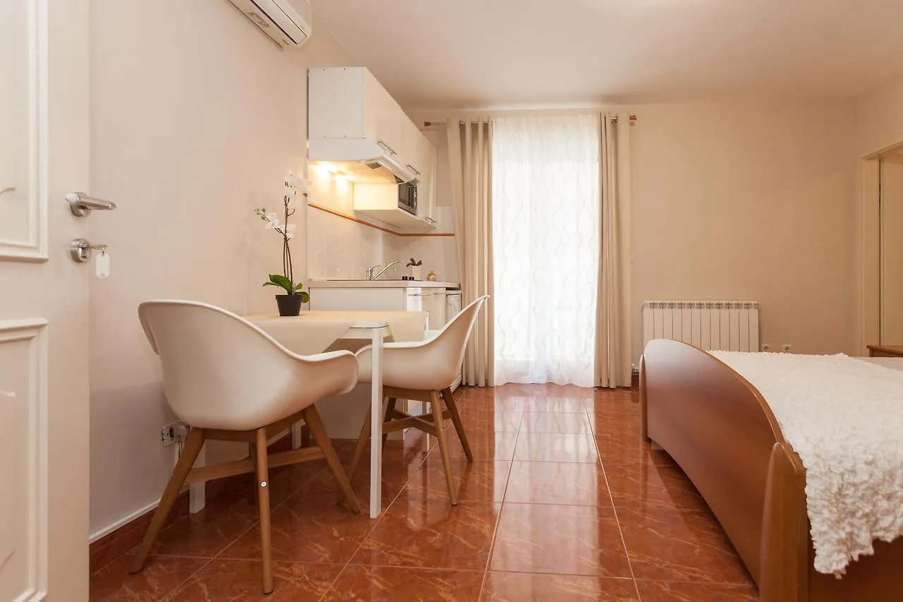 Apartments Alice Rovinj 0*,  Croatia