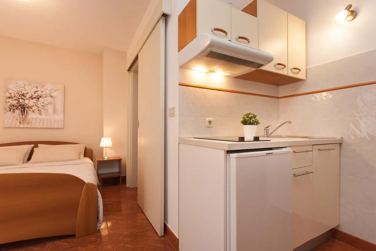 Apartments Alice Rovinj 0*,